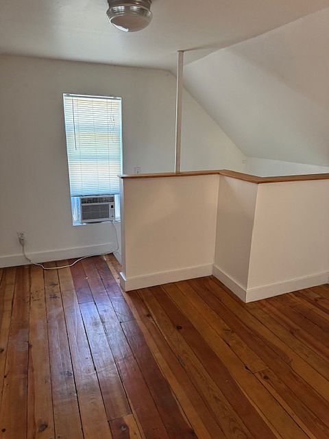 1st image of 1618 N Lidgerwood St #1