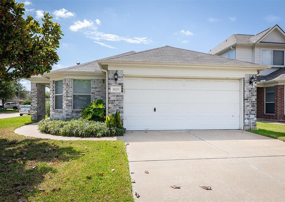1st image of 18203 Echo Mar Ln