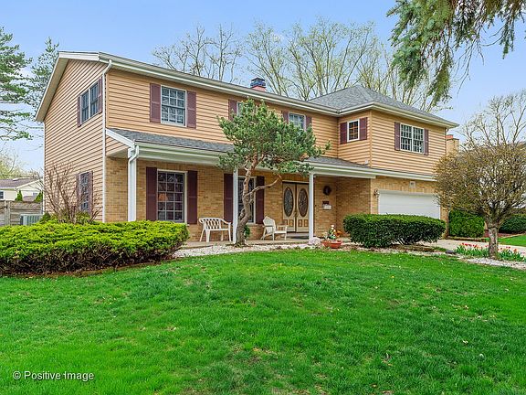 2nd image of 1021 Belair Dr