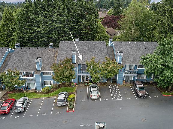 3rd image of 16817 Larch Way #D-203
