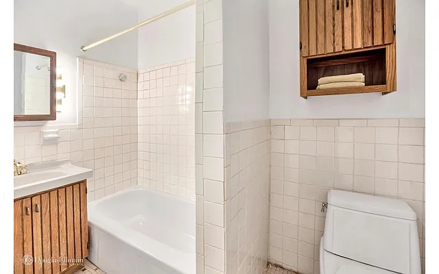 Sold by Douglas Elliman | media 15