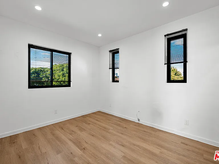 2646 Westwood Blvd — Photo 35