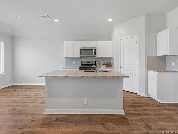 3rd image of 745 Gold Finch Way
