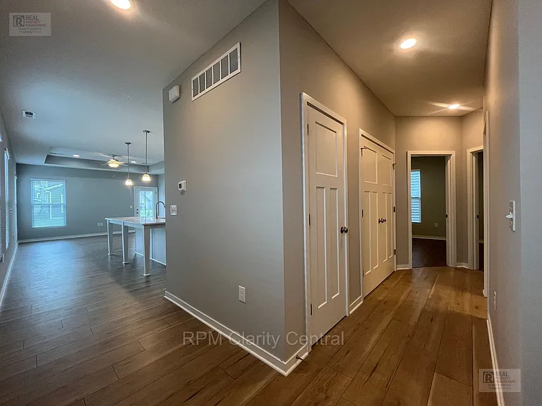 7089 Ashford Way — Photo 4