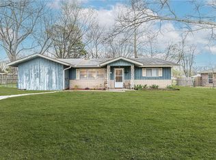 412 N Byers Ave, Gentry, AR 72734