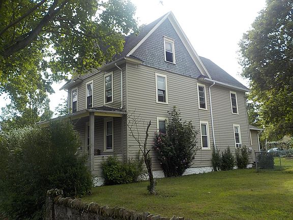2nd image of 109 Clarion St APT 2