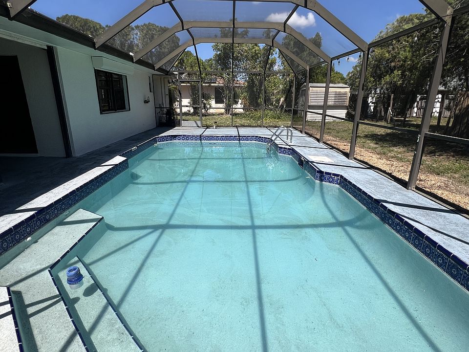 1st image of 14 Lorelei Ave