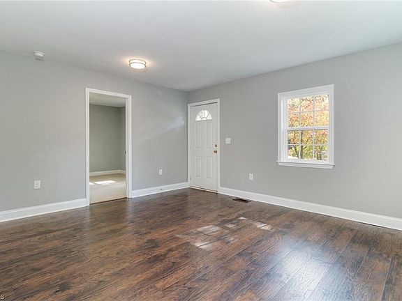 5th image of 2310 Newton St