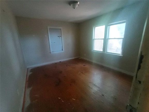 3rd image of 8408 Blue Ridge Blvd