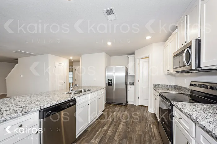 607 Wild Tulip Ct — Photo 6