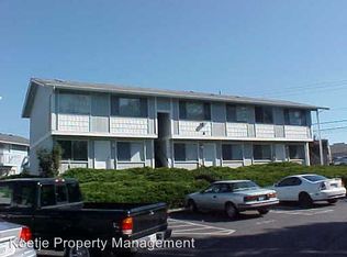 465 SE Regatta Dr, Oak Harbor, WA 98277