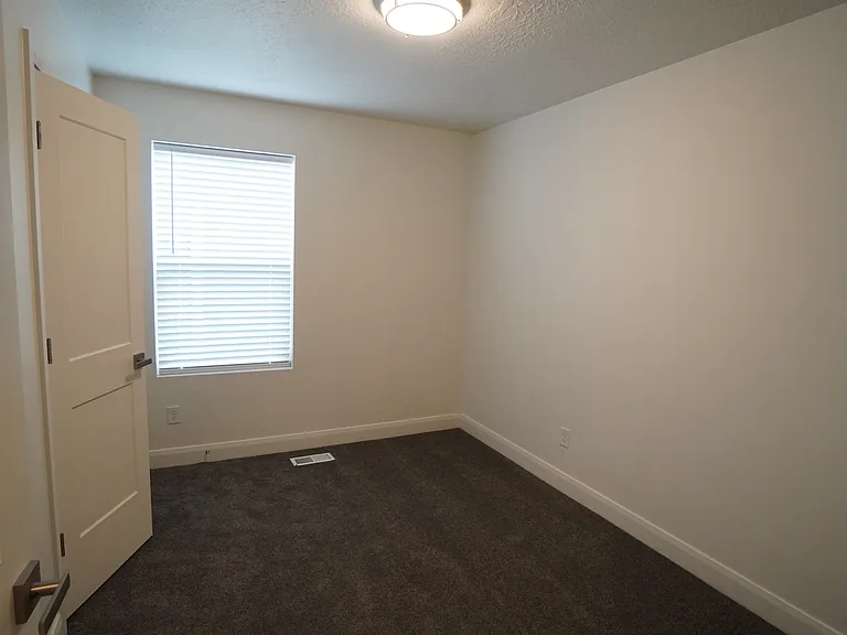 2925 S Highway 89 #11 — Photo 35