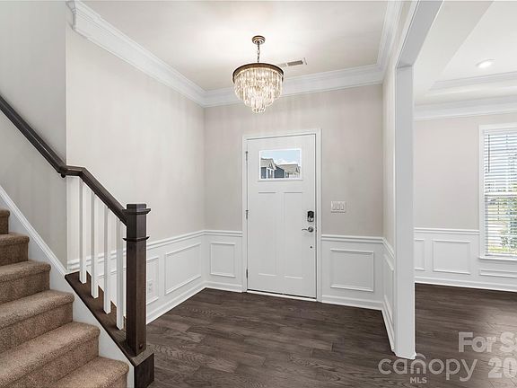 5th image of 3028 Donaldson St