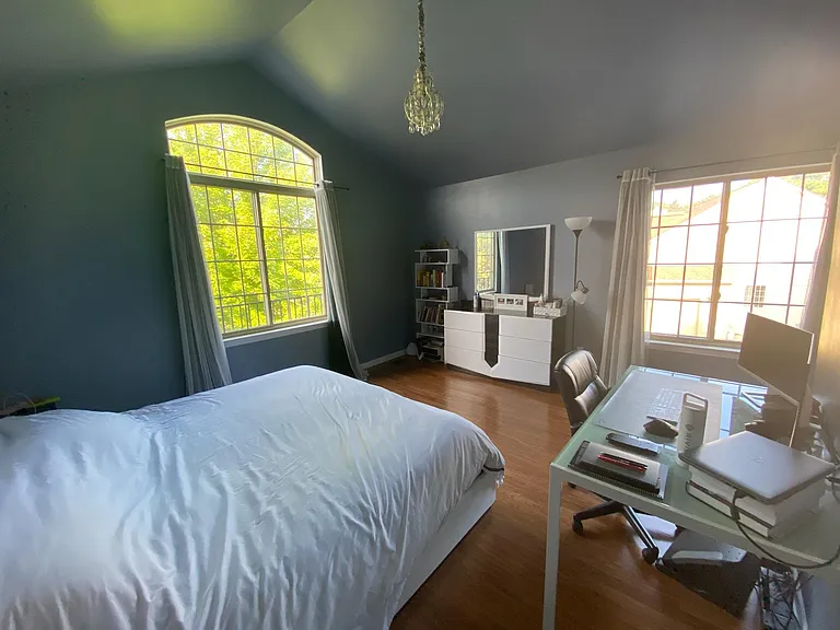 5628 Versailles Ave — Photo 47