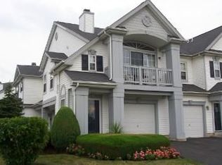 202 Crossroads Dr, Warminster, PA 18974