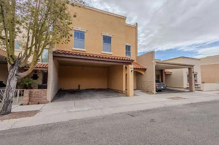 3 bed, 2.5 bath, 1535 sqft, $1,695 — Photo 3
