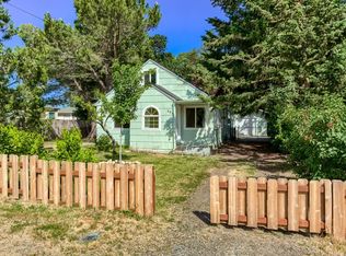 304 W 5th St, Phoenix, OR 97535