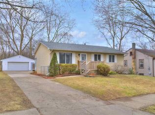 1104 Ellery Ave, Jackson, MI 49202