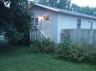 24623 Adams St, Kansasville, WI 53139