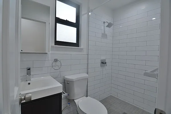 Rented by Hagstrom Management Inc | media 8