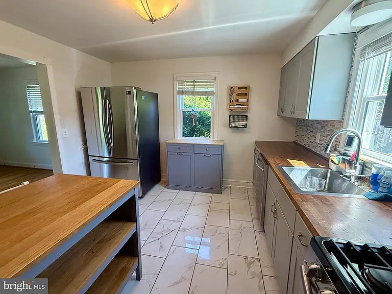 2903 Oak Knoll Dr — Photo 11