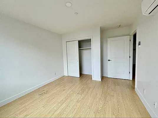 Rented by Oxford Property Group | media 8