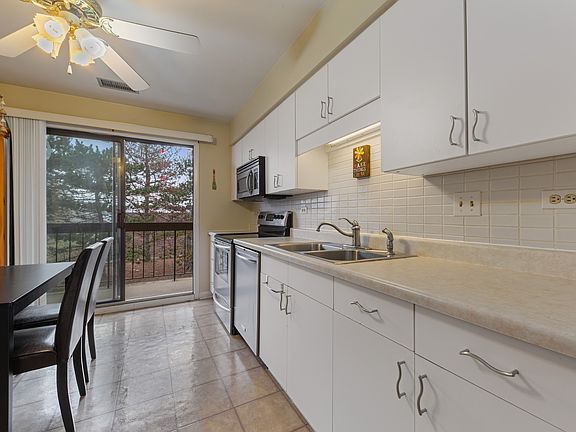 5th image of 6223 Lakepark Ln Unit C