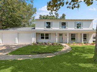 527 Cambronne St, Mandeville, LA 70448