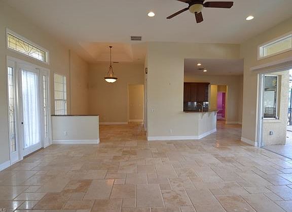 3rd image of 1123 SW 47th St