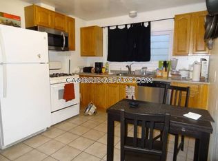 17 Hunting St #1, Cambridge, MA 02141
