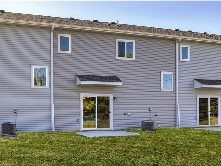 713 Umbra Pl — Photo 2