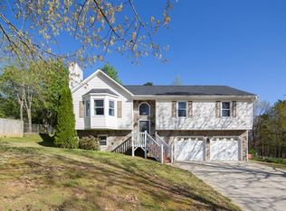 6395 Flat Rock Dr, Flowery Branch, GA 30542
