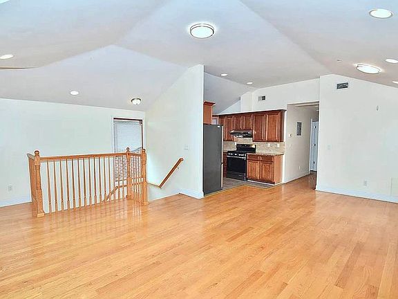 3rd image of 154-36 20th Rd #2