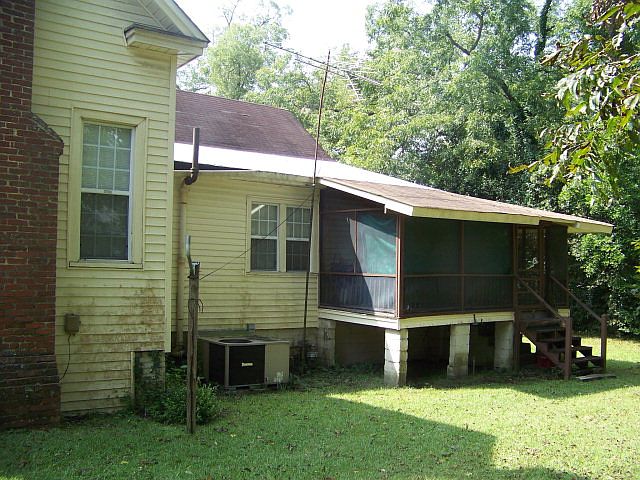 2nd image of 174 Cypress Ave