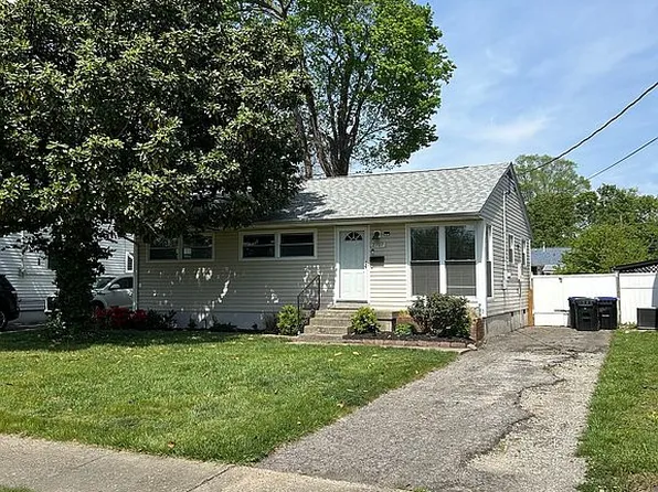 2707 Gardiner Ln, Louisville, KY 40205