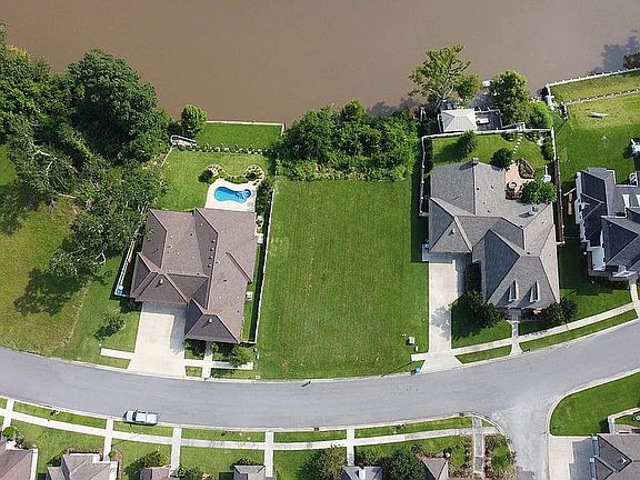 2nd image of 308 Brightwood Dr