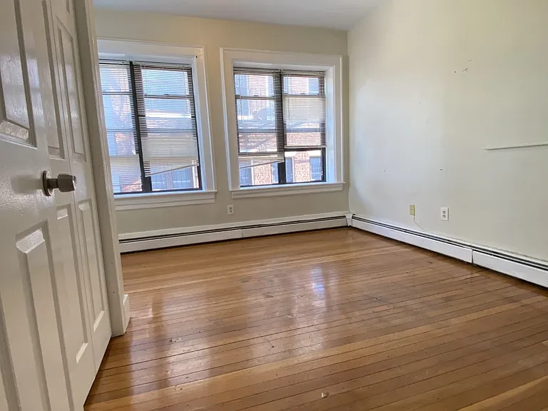 15 Park Vale Ave #7 — Photo 10