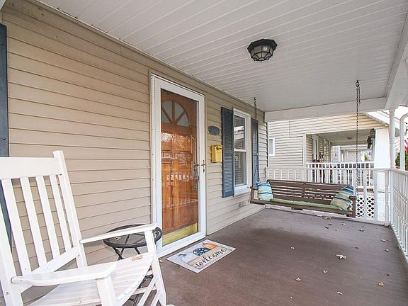 2nd image of 1492 8th St