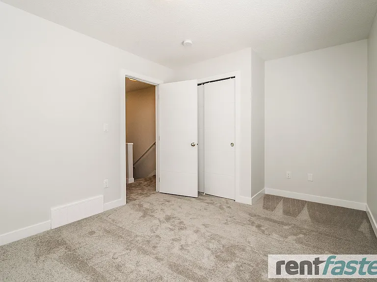 600 Bellerose Dr — Photo 51
