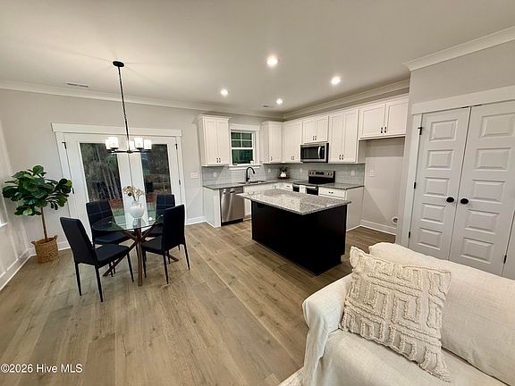 3rd image of 443 Peregrine Ridge Drive