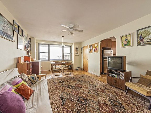 5th image of 7025 Yellowstone Blvd APT 7J