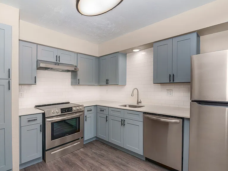 Barrett Apartment Homes — Photo 32