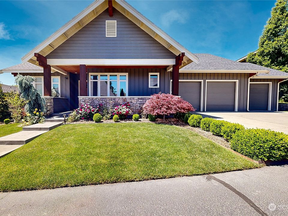 1st image of 1066 SE Crestlane