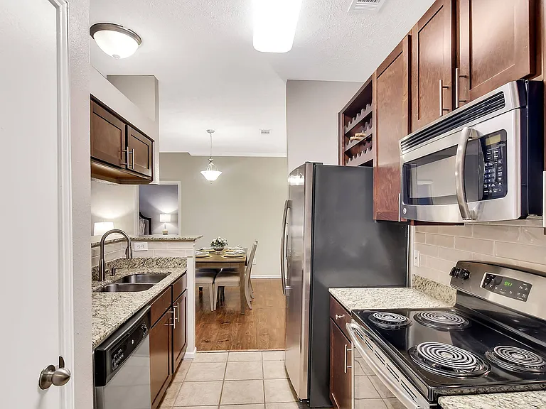 Ashford Place Apartment Homes — Photo 13