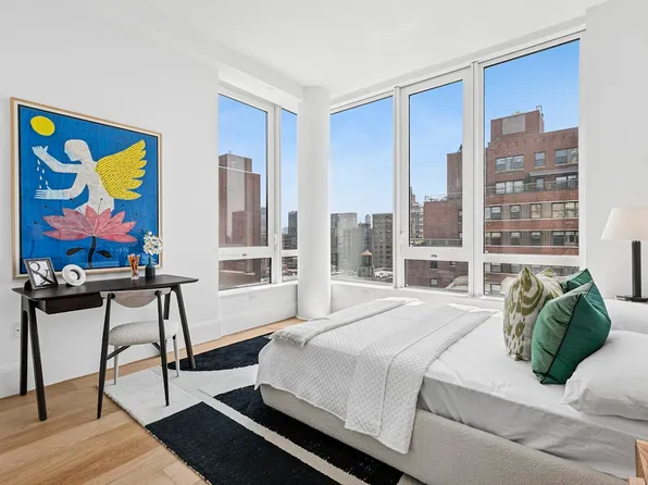 368 Third Avenue image 3 of 18