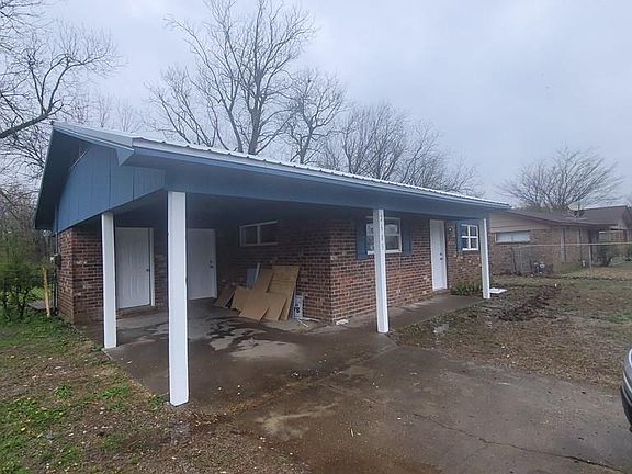2nd image of 2683 Henry Dr