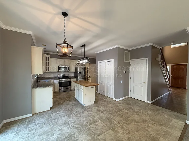 10500 Westfield Ln — Photo 13