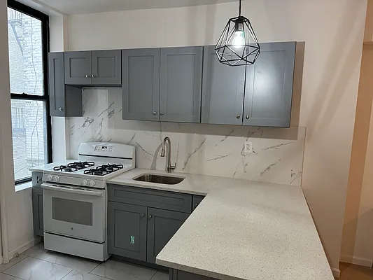 Rented by David Francis New York LLC | media 17