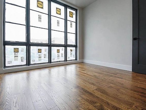 4th image of 218 Montrose Ave #3A