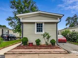4256 Airline Pkwy, Chantilly, VA 20151